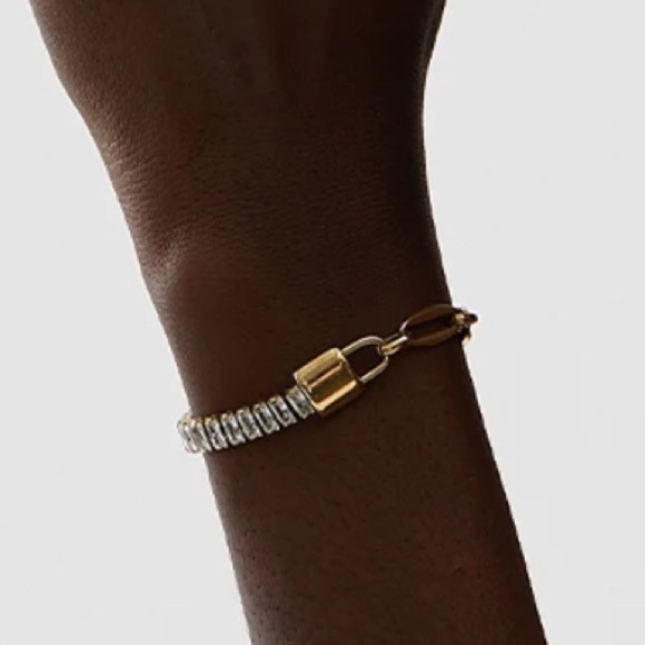 New Unique Gold Cubic Zirconia Padlock Bracelet - Picture 7 of 14